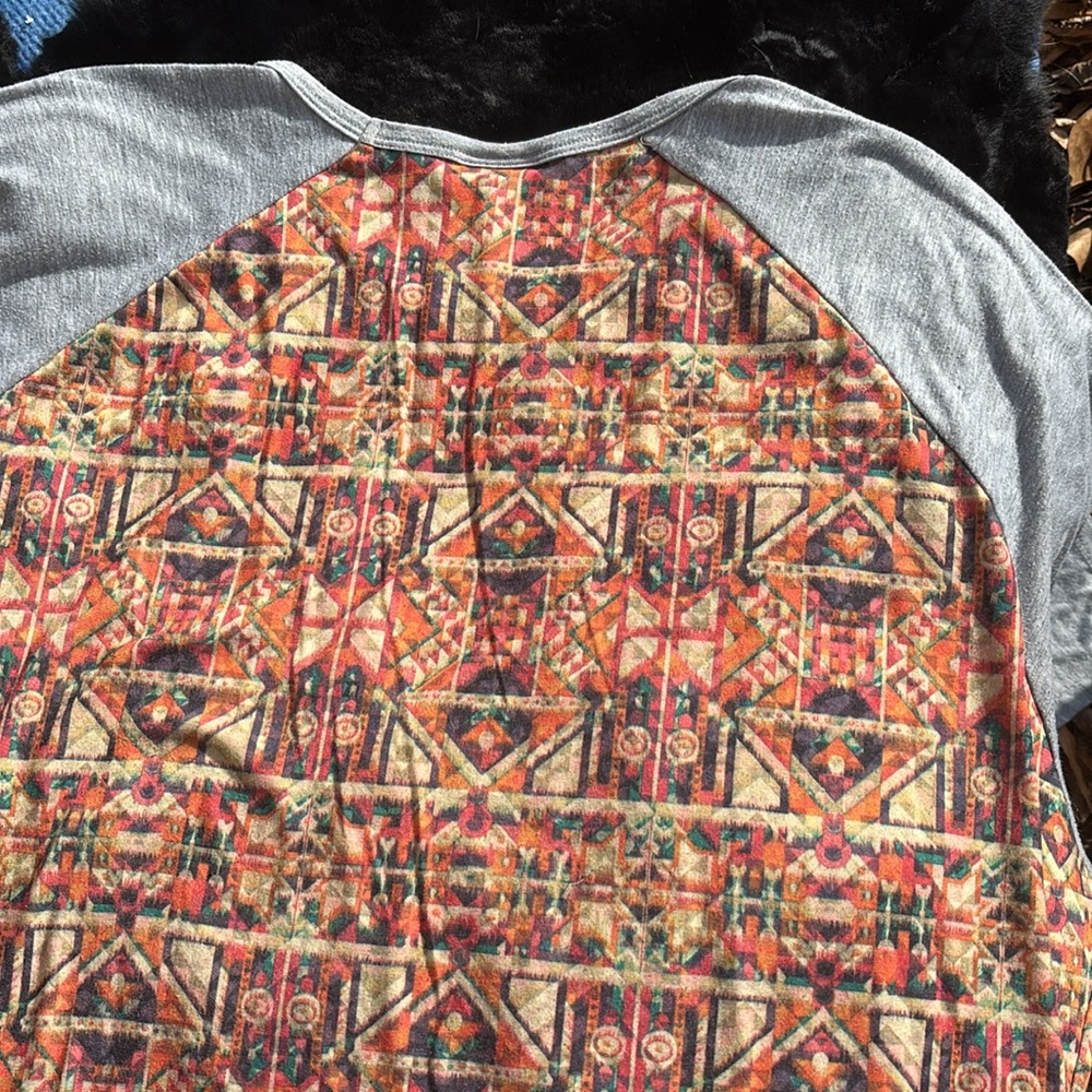 LuLaRoe Randy Baseball Style Tee Gray 3/4 Sleeves Orange Geometric Design 3XL
